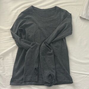 GREY LONG SLEEVE LULULEMON SWIFTLY